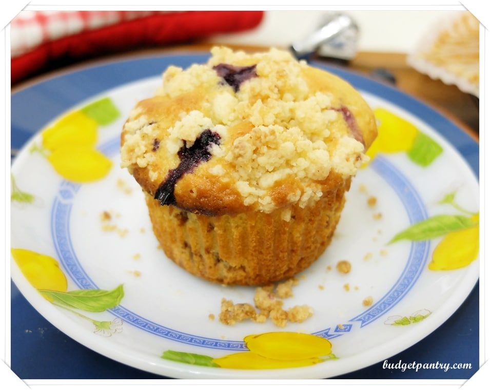 May 28- Blueberry Crumble Muffins2