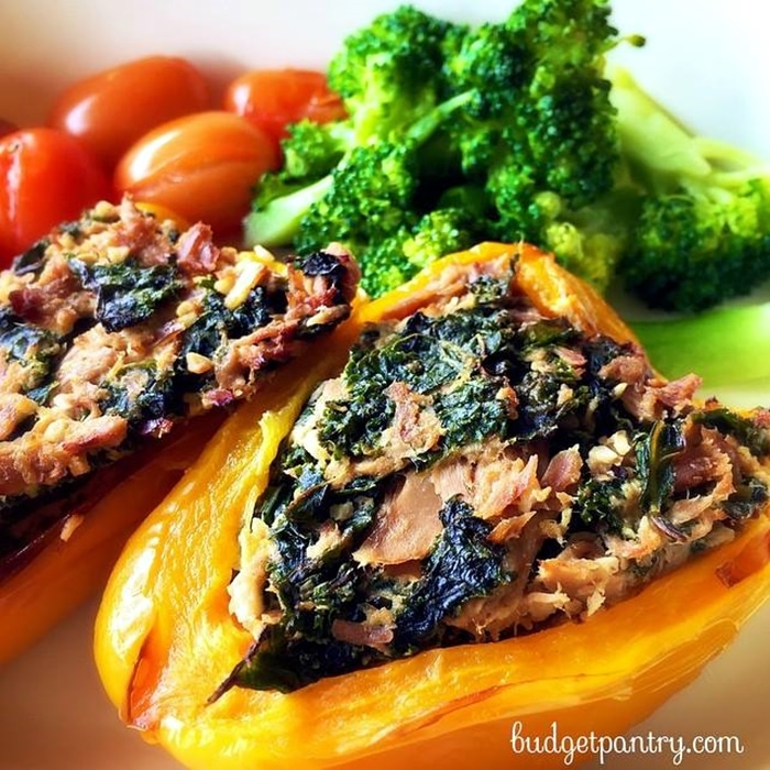 Kale and tuna peppers